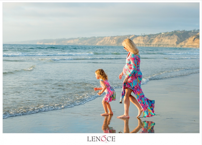 mom-daughter-beach-fun-lajolla-lanoce7-31