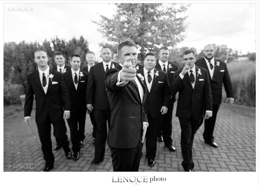 groomsmen-b&w-lajolla-wedding-lenoce8-13